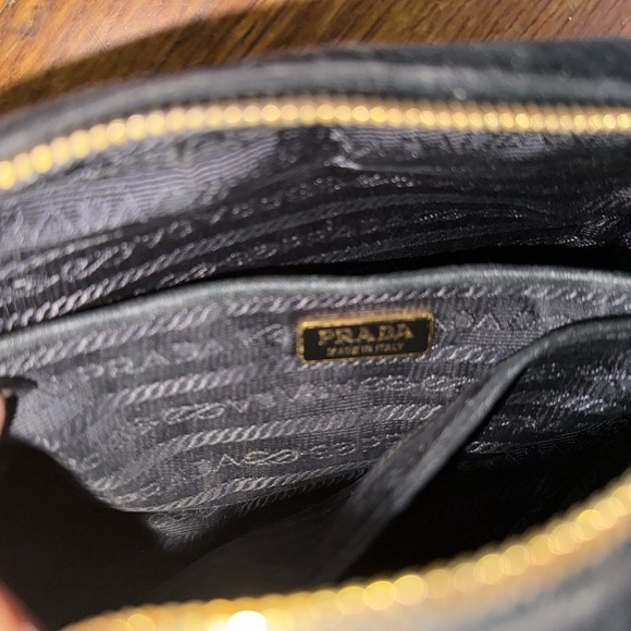 “Prada” Velluto Velvet chain strap handbag 👜 - Picture 2 of 7